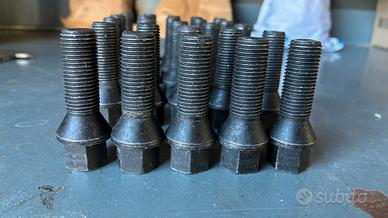25 x Bulloni ruota neri conici M14x1,5 33mm