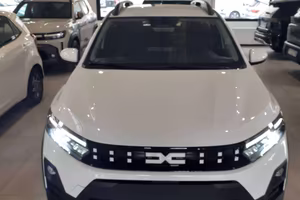 Dacia Sandero tce 110cvExpression NUOVA da immatri