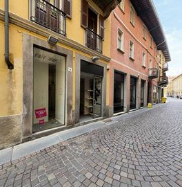 Immobile in asta di 200 m² con più di 5 locali a B