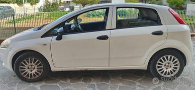 Fiat Grande Punto 1.4 Metano (2009) – Neopatentati