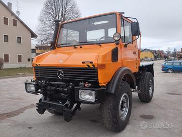 Mercedes Unimog U 1000 424