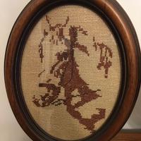Quadro ovale ricamato testa di cavallo