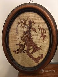 Quadro ovale ricamato testa di cavallo