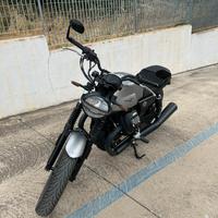 Moto Guzzi V7 Stone