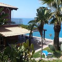 Splendida villa a picco sul mare Tropea/Parghelia