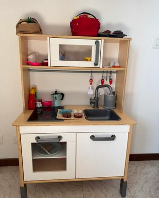 Cucina ikea con accessori