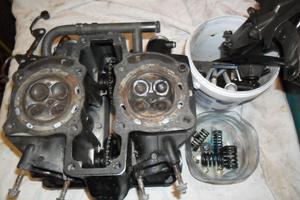 Honda VF 400  testate 83/84