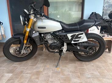 Moto 125 fantic caballero