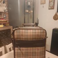 trolley burberry mai usato