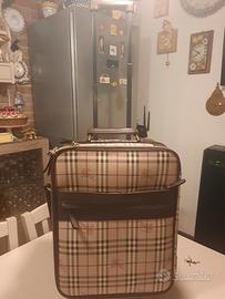 trolley burberry mai usato