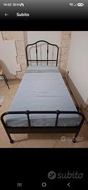 Letto sagstua Ikea 90 x 200 con materasso  nuovo