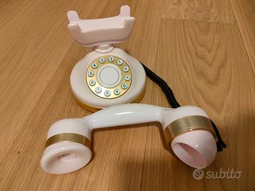 Telefono rosa
