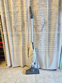 Scopa elettrica con filo De'Longhi