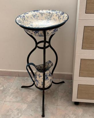 Lavabo decorativo vintage con brocca