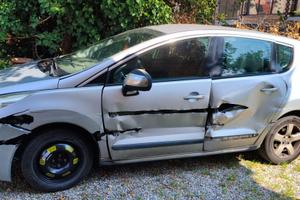 Peugeot 3008 2.0 HDi (2009) automatico, funziona!