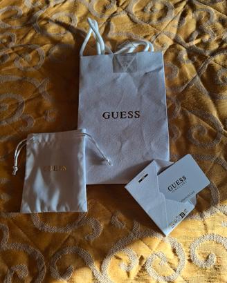 Busta Guess con accessori