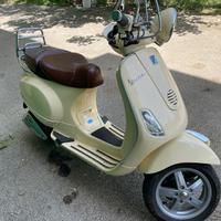 Piaggio Vespa 125 LXV - 2009