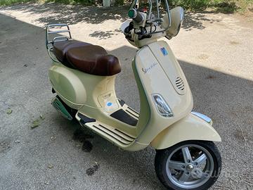 Piaggio Vespa 125 LXV - 2009