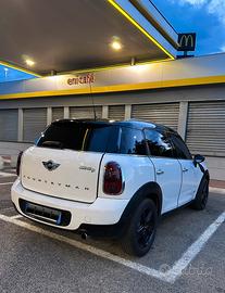 mini 1.6 cooper D countryman All4  4x4 1.6 diesel