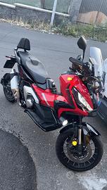 Honda X-ADV 750 Special Edition Grand Prix Red