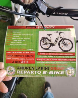 Ebike City Fantic Leaving City