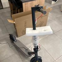 Monopattini nuovi velocità 30 km ultimi 3 rimanent