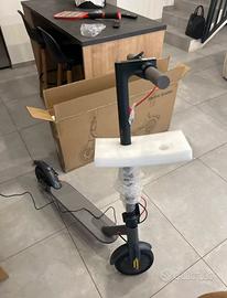 Monopattini nuovi velocità 30 km ultimi 3 rimanent