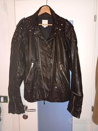 Giubbotto in pelle vera con borchie della Diesel