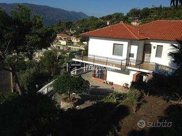 00GVM850 - ESCLUSIVA VILLA BIFAMILIARE CON VISTA M
