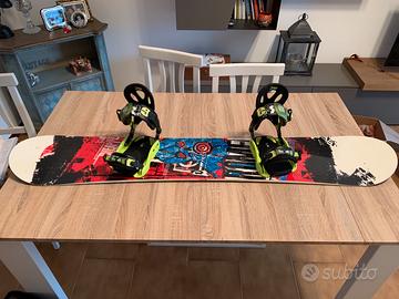 Tavola Snowboard Rome 153x29x1 cm + attacchi Drake