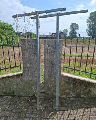 Pali in ferro per stendibiancheria