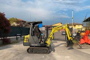 E139 Mini escavatore 17 q Yanmar B17