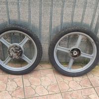 Cerchi piaggio 16"