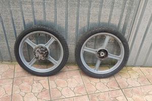 Cerchi piaggio 16"