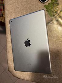 Ipad + cavo di ricarica