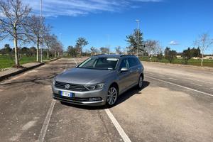 Volkswagen Passat 1.6 TDI DSG Comfortline BlueMoti
