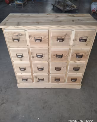 cassettiera credenza in legno vecchio ante cassett