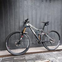Bicicletta mtb muscolare Cube