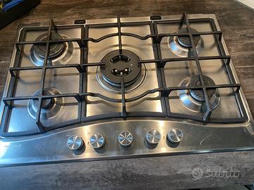 Piano cottura 5 fuochi Hotpoint Ariston