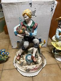 Statue in porcellana