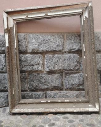 tre antiche cornici da restaurare