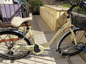 Bicicletta da  donna in alluminio