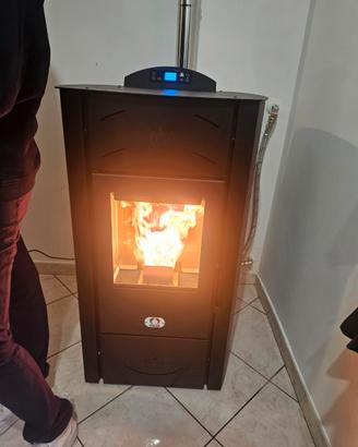 Stufa a pellet idro 15kw 
