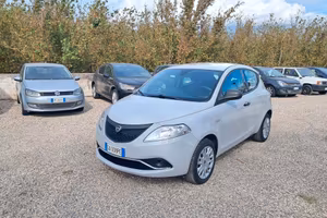 Lancia Ypsilon 1.2 69 CV solo 94.000km