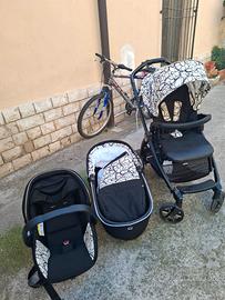 Trio passeggino. 