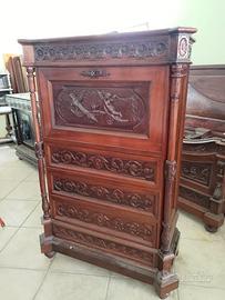 Camera da letto antica completa