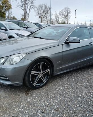 Mercedes-benz E 220 CDI Coupé BlueEFFICIENCY
