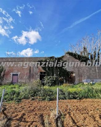 Casa 400mq con 300mq di terreno