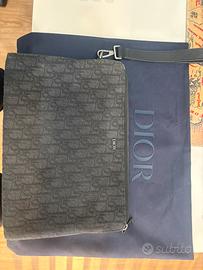 Pochette A4 con cerniera Dior
