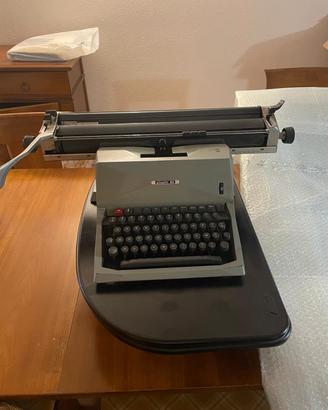 Macchina da Scrivere Olivetti 